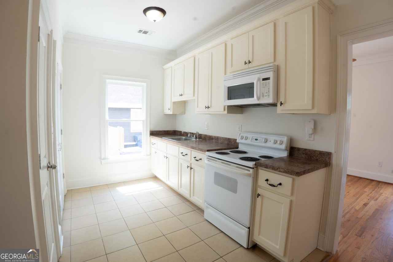 825 Brookline St Sw - Photo 4 of 14