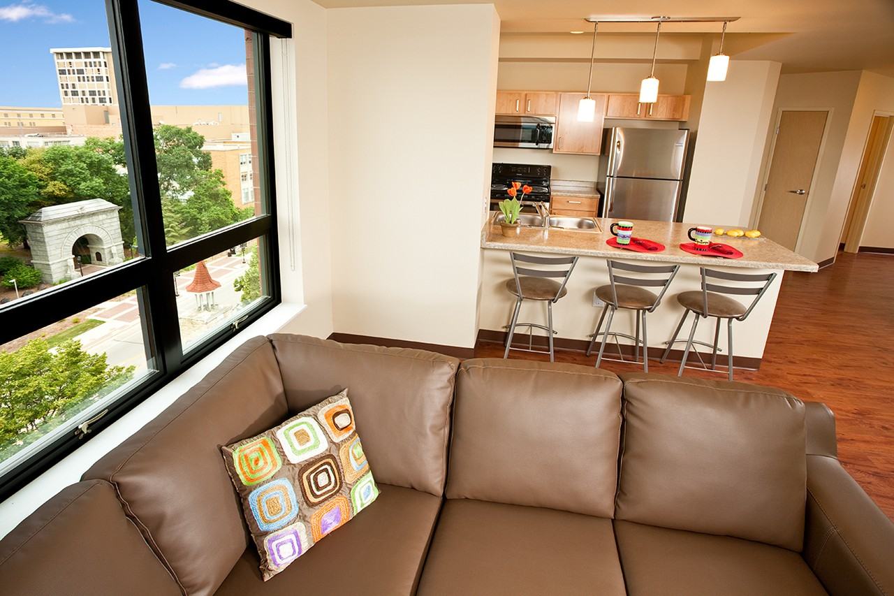 Vantage Point - Photo 3 of 40