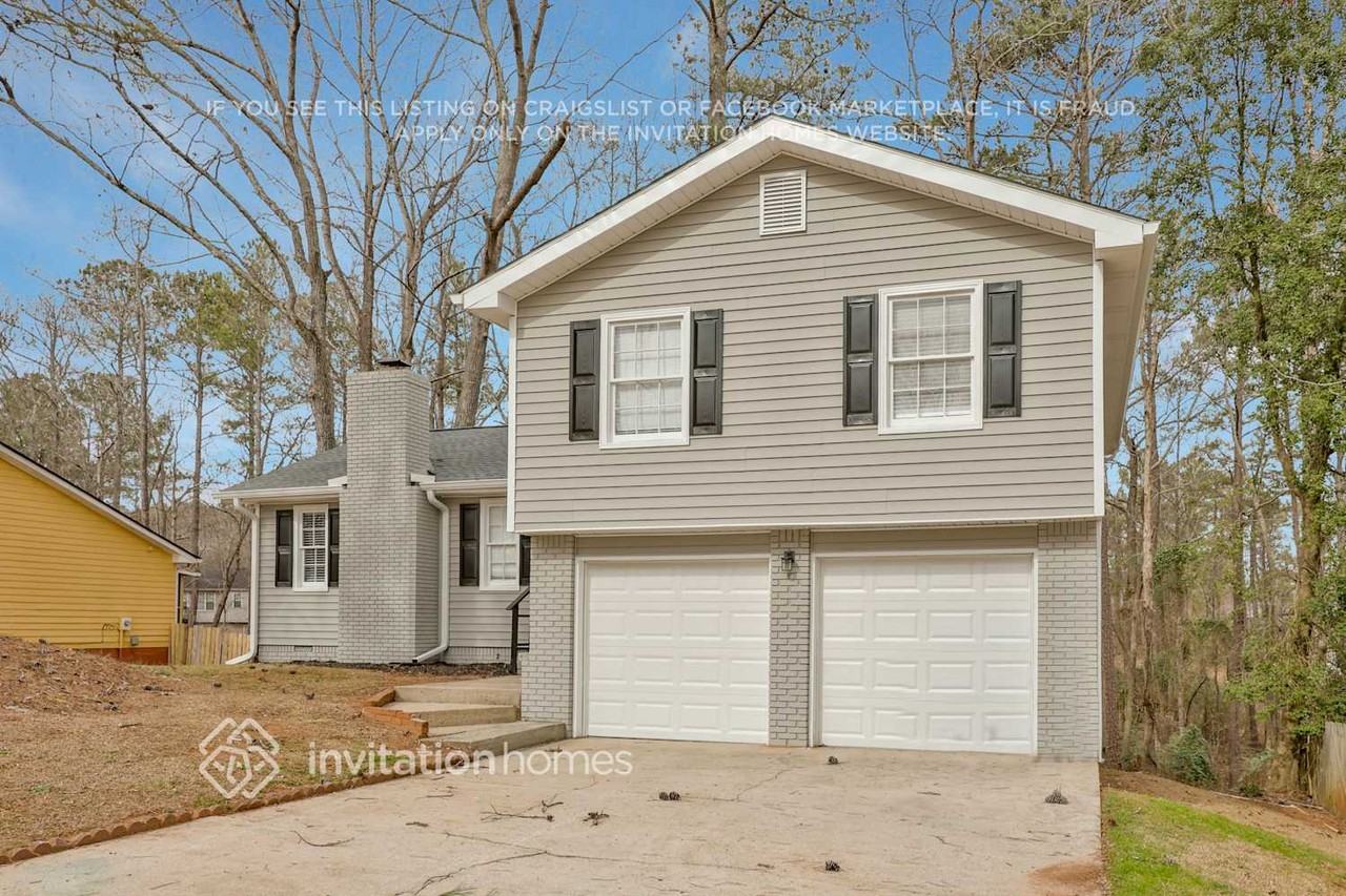 656 Almand Branch Rd Se - Photo 2 of 26
