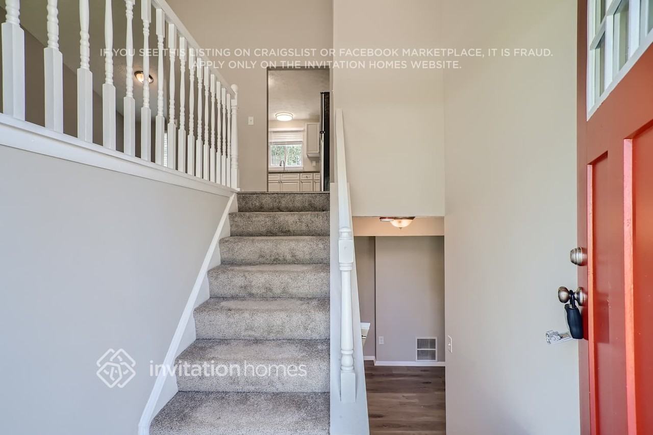 6083 Raintree Bnd - Photo 5 of 25