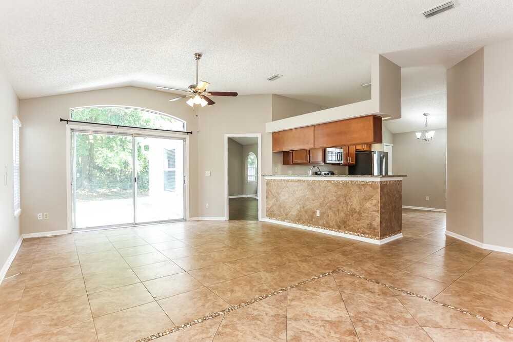 1157 Brookwood Bluff Rd E - Photo 3 of 16