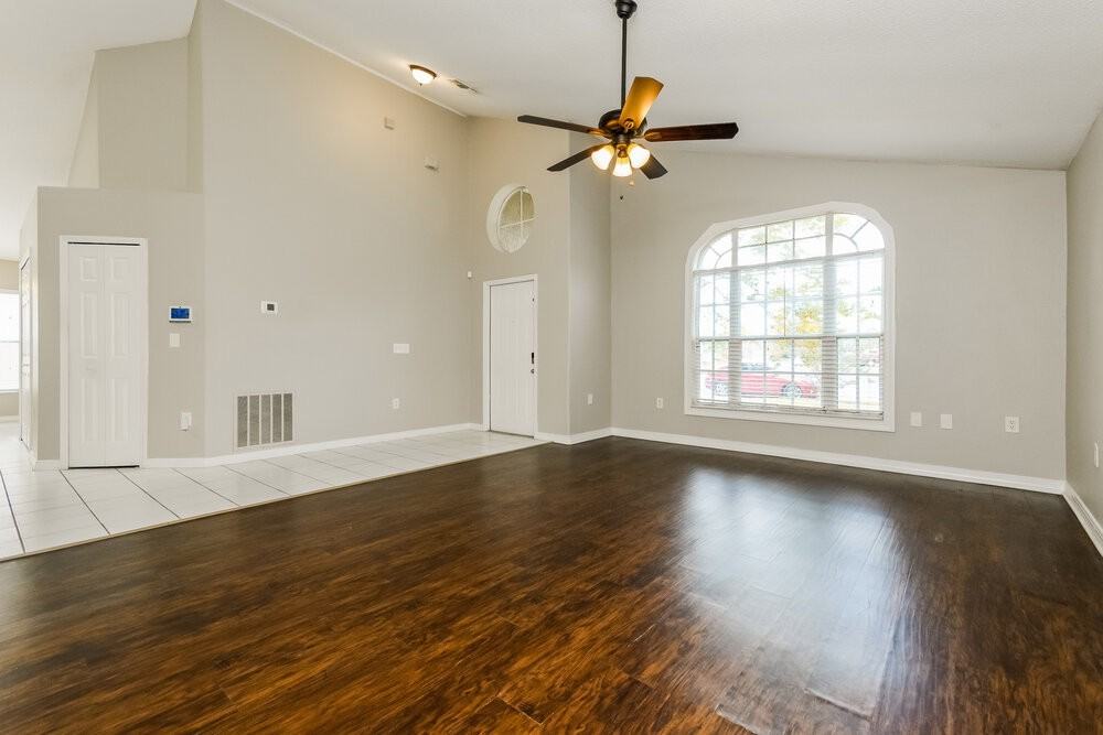 1718 Putney Cir - Photo 3 of 16