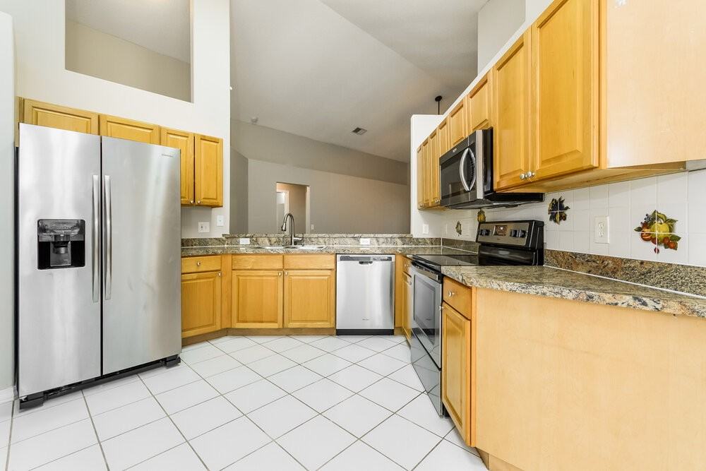 1718 Putney Cir - Photo 6 of 16