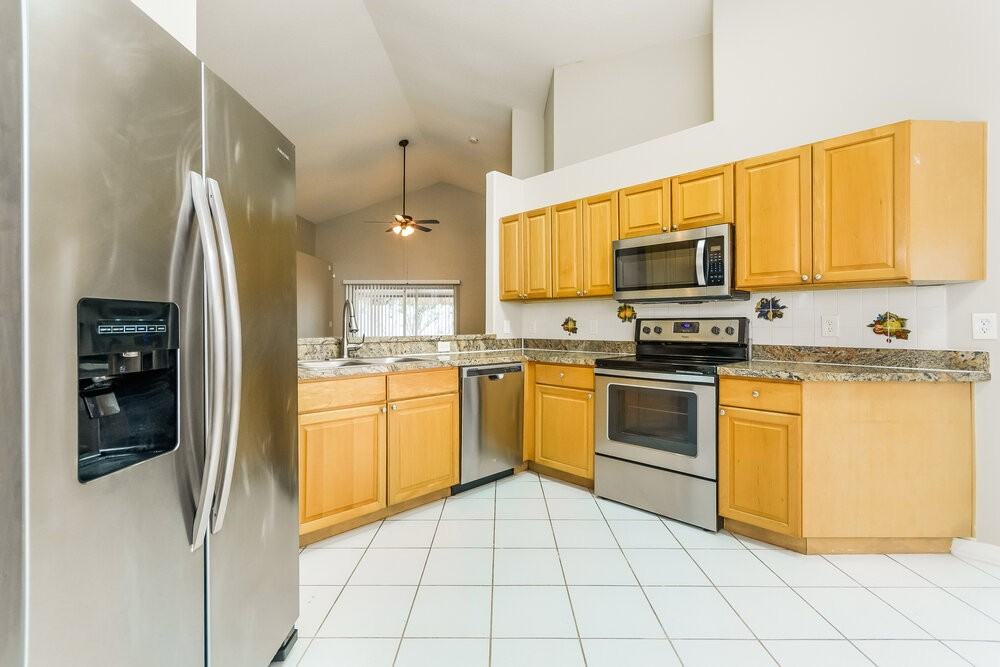 1718 Putney Cir - Photo 7 of 16