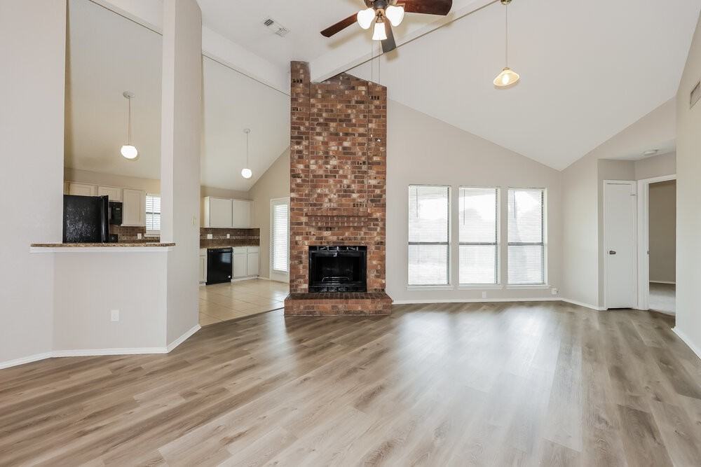 6423 Woodstream Trl - Photo 5 of 16