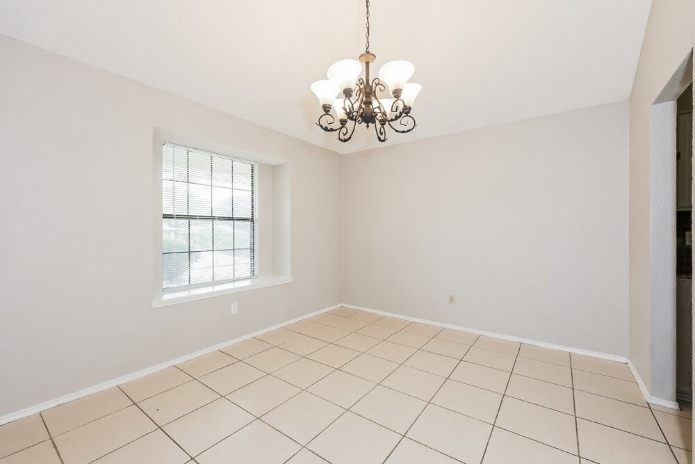 6423 Woodstream Trl - Photo 6 of 16