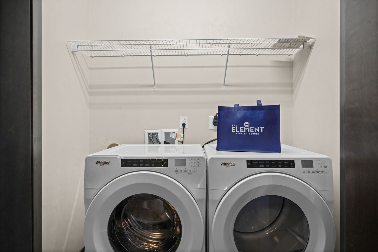 ELEMENT Apartments IV - Photo 6 of 7