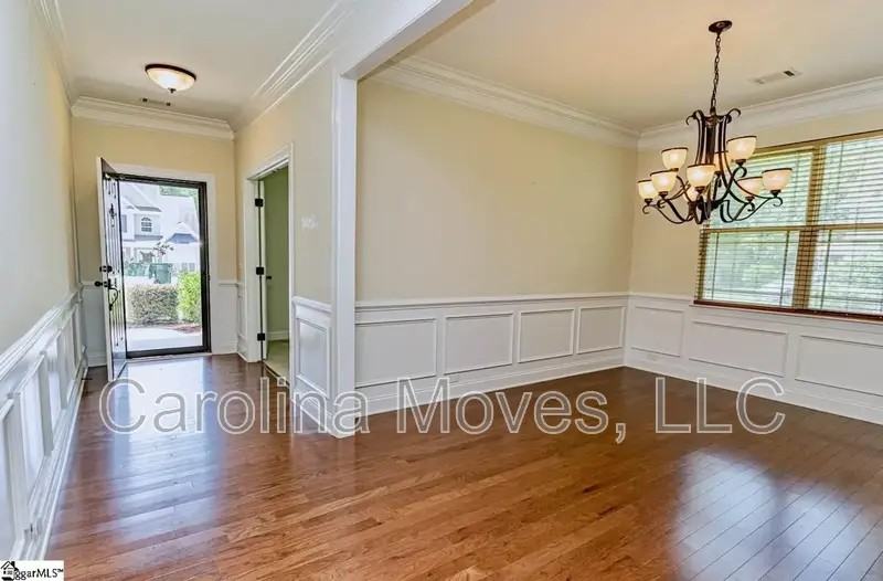 4 Cedarhill Ct - Photo 2 of 26