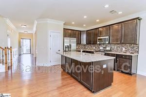 featured image of 4 Cedarhill Ct