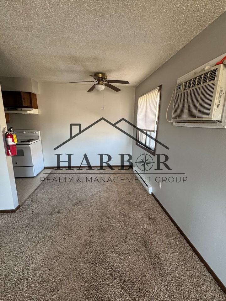 622 Greene St - Photo 3 of 12