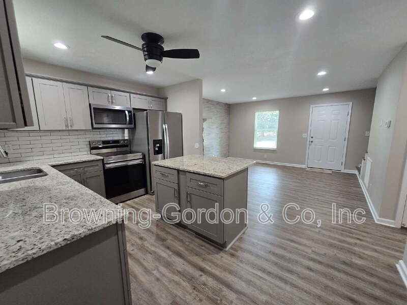 3226 Priest Woods Dr - Photo 2 of 17