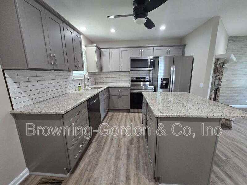 3226 Priest Woods Dr - Photo 3 of 17