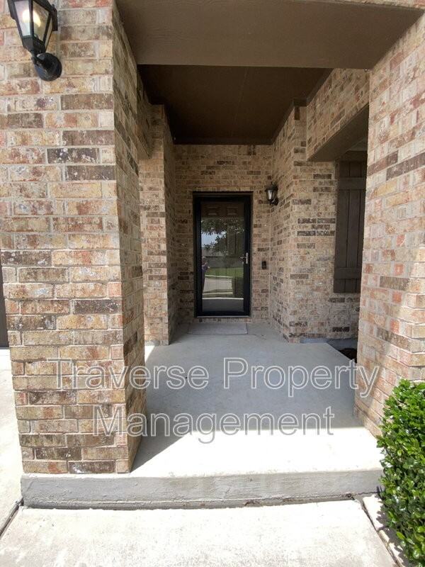 1236 Freestone Ct - Photo 4 of 27