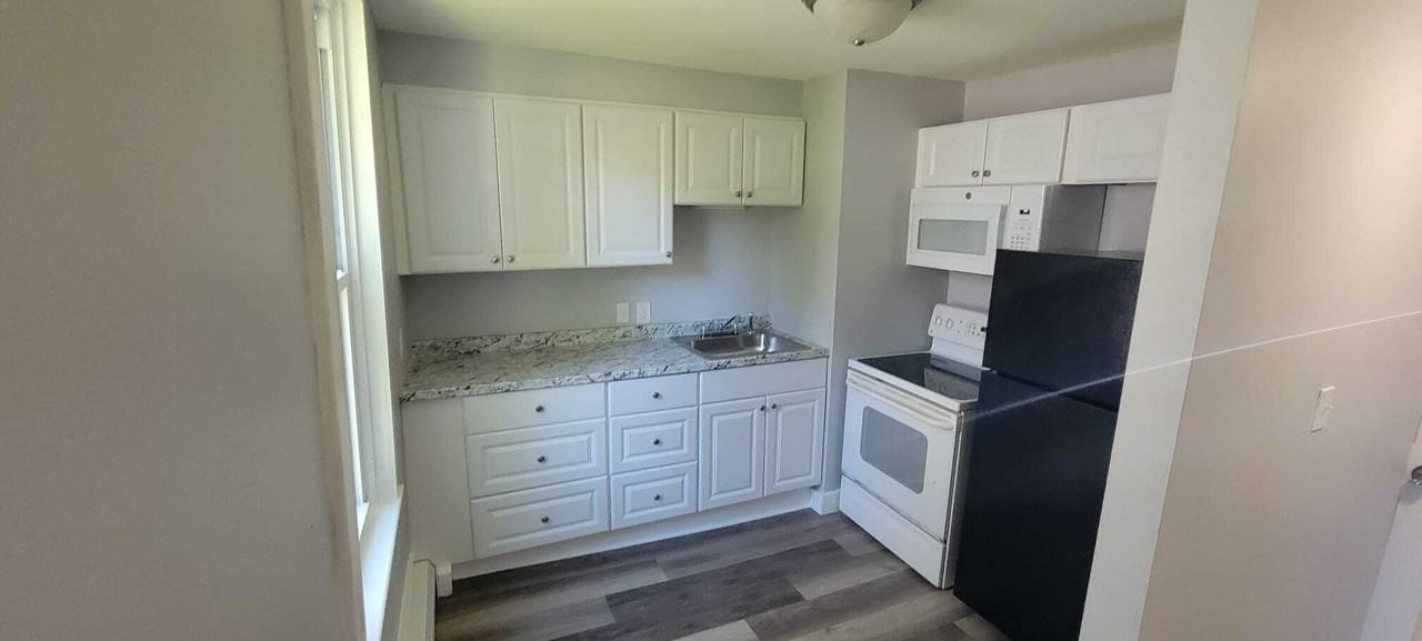 175 Fifth St - Photo 2 of 10