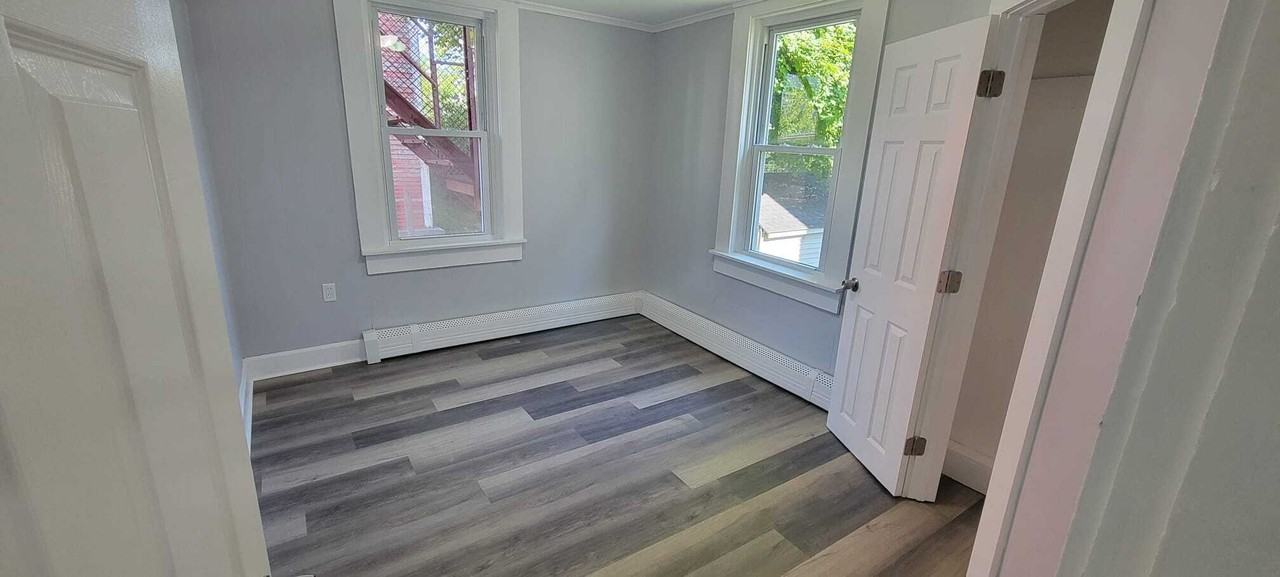 175 Fifth St - Photo 7 of 10