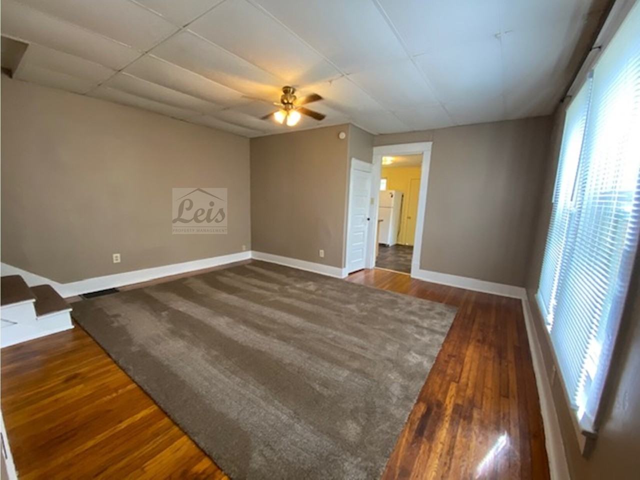 703 Washington Avenue - Photo 3 of 12