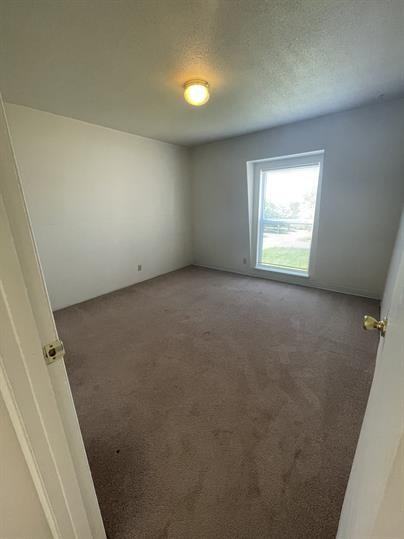 3A: 1450 Meadowview Drive - Photo 3 of 6