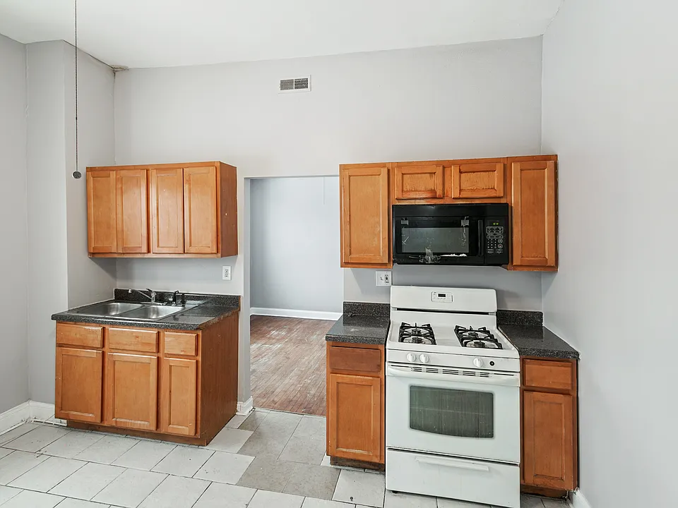 163 22nd Street - Photo 2 of 10