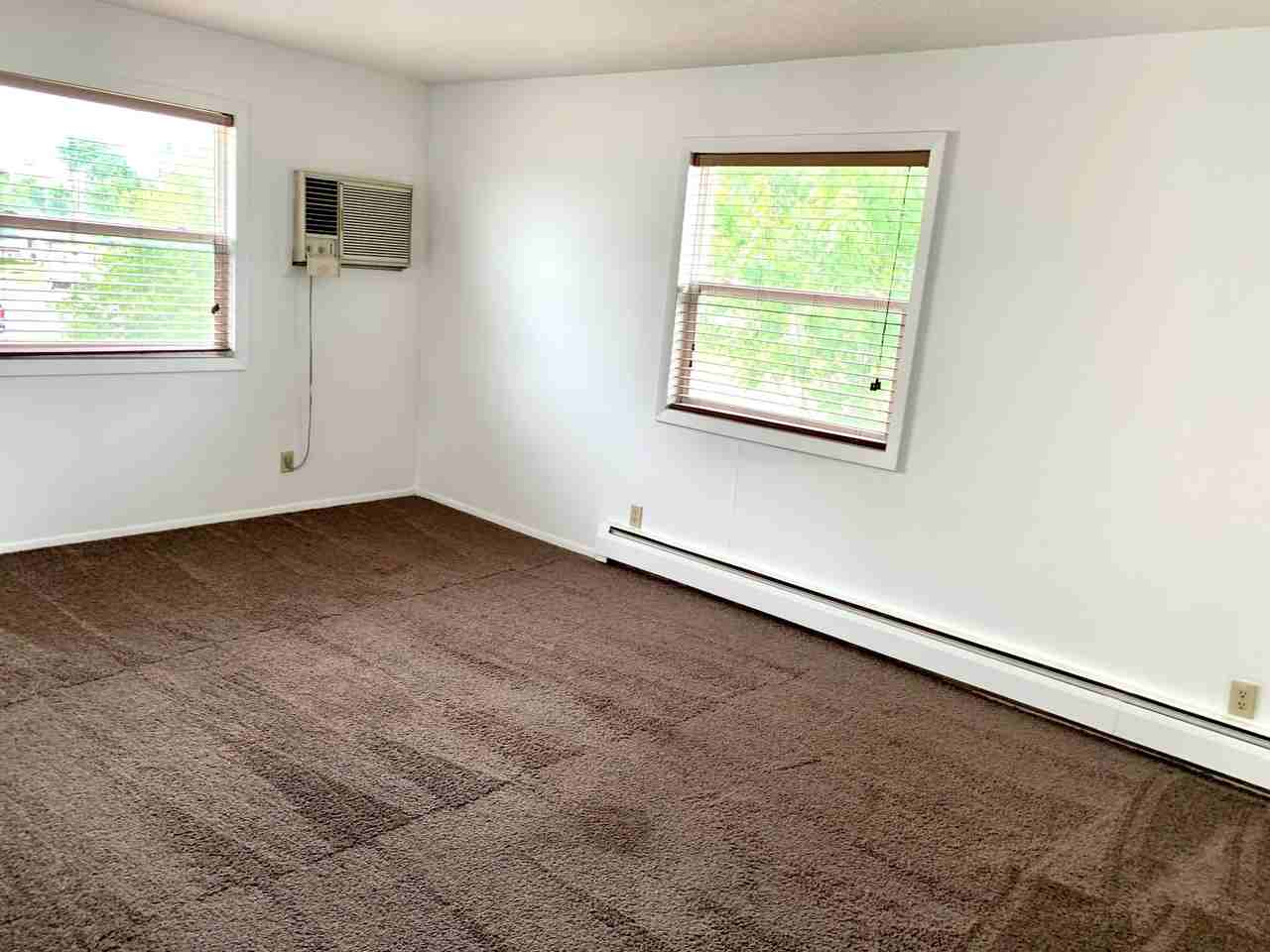 2055 Blairs Ferry Rd - Photo 3 of 10