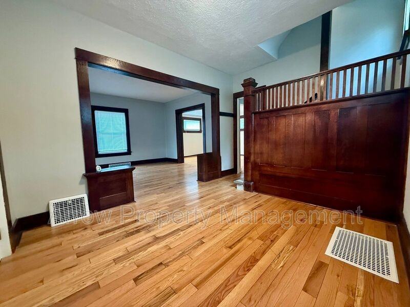 2616 South St - Photo 4 of 11