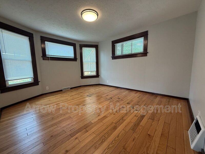 2616 South St - Photo 5 of 11