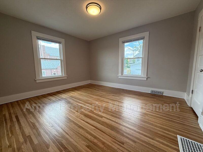 2616 South St - Photo 7 of 11