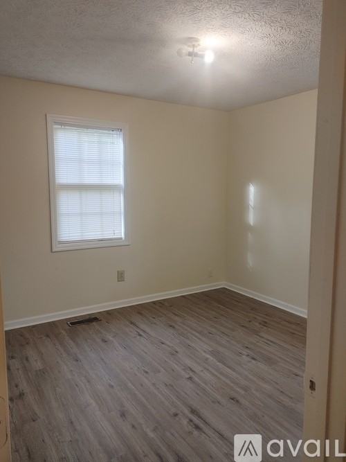 462 Bussey Ave - Photo 3 of 23