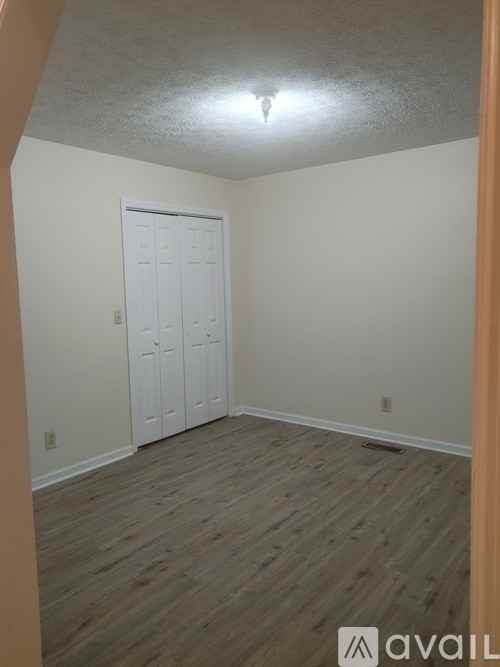 462 Bussey Ave - Photo 6 of 23