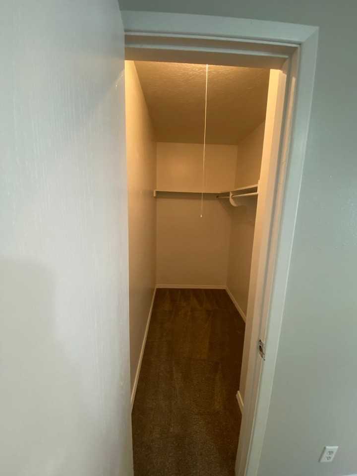 The Cedars Apartments - Photo 5 of 10