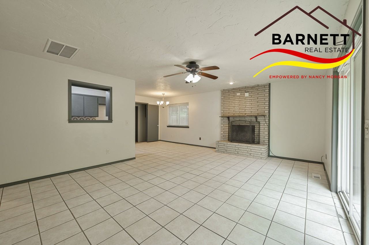 8940 Tilman Drive - Photo 3 of 36