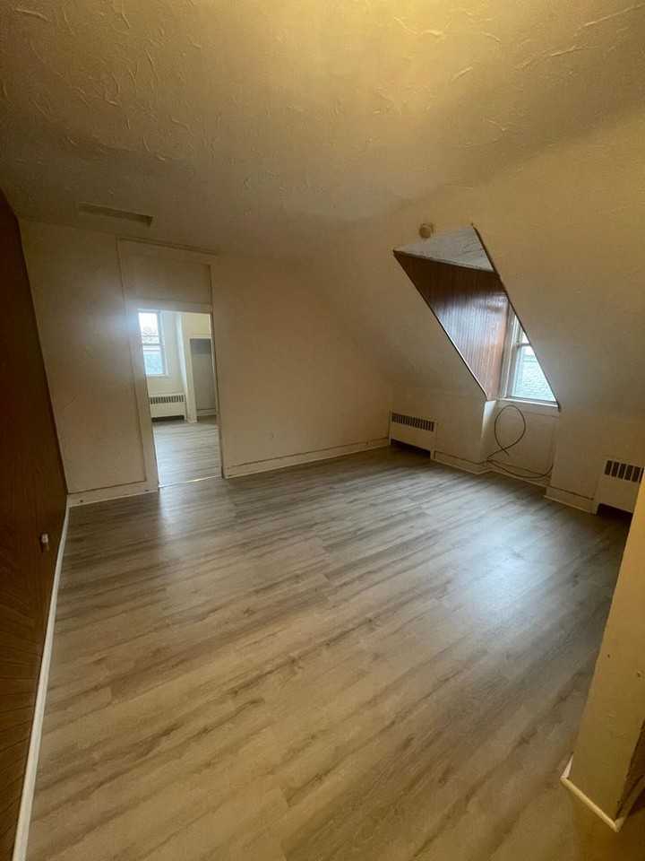 16 Laurel St - Photo 2 of 4