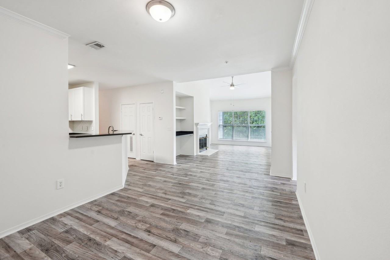 Wesley St. James Apartments at Sandy Springs - Photo 7 of 55
