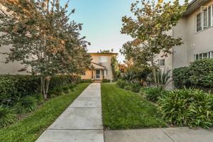 featured image of 139 North Holliston Avenue #D