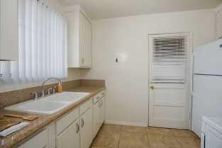 139 N Holliston Ave #C - Photo 1 of 1