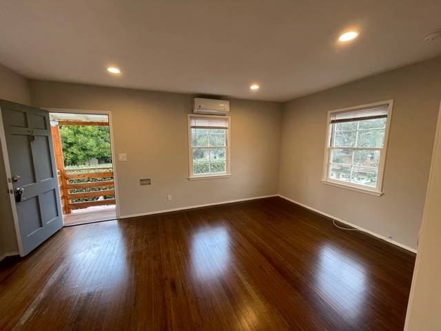 1118 1/2 Donaldo Ct - Photo 2 of 18