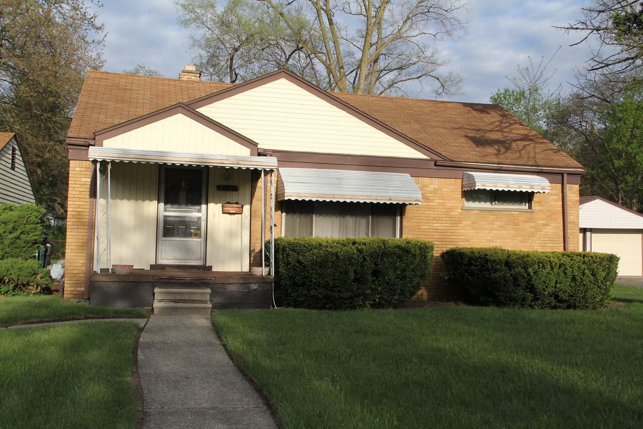 21131 Ridgedale St #NA - Photo 3 of 8