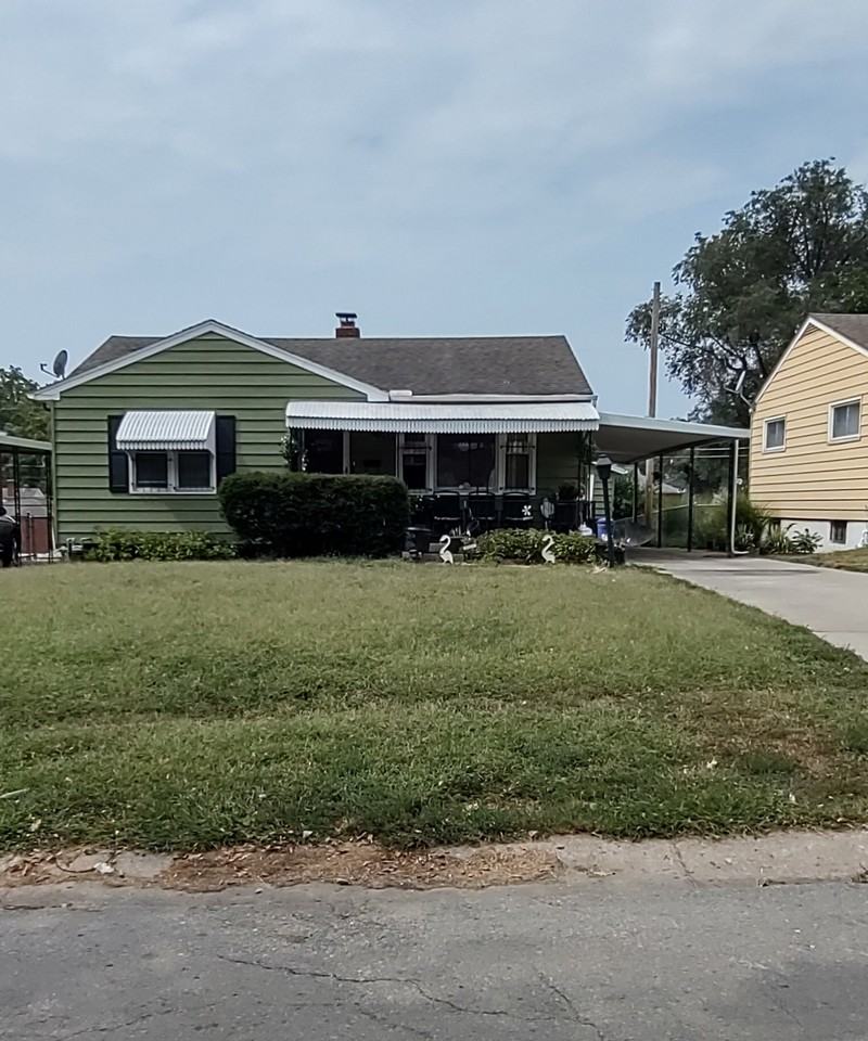 3912 Monroe Ave #NA - Photo 2 of 9