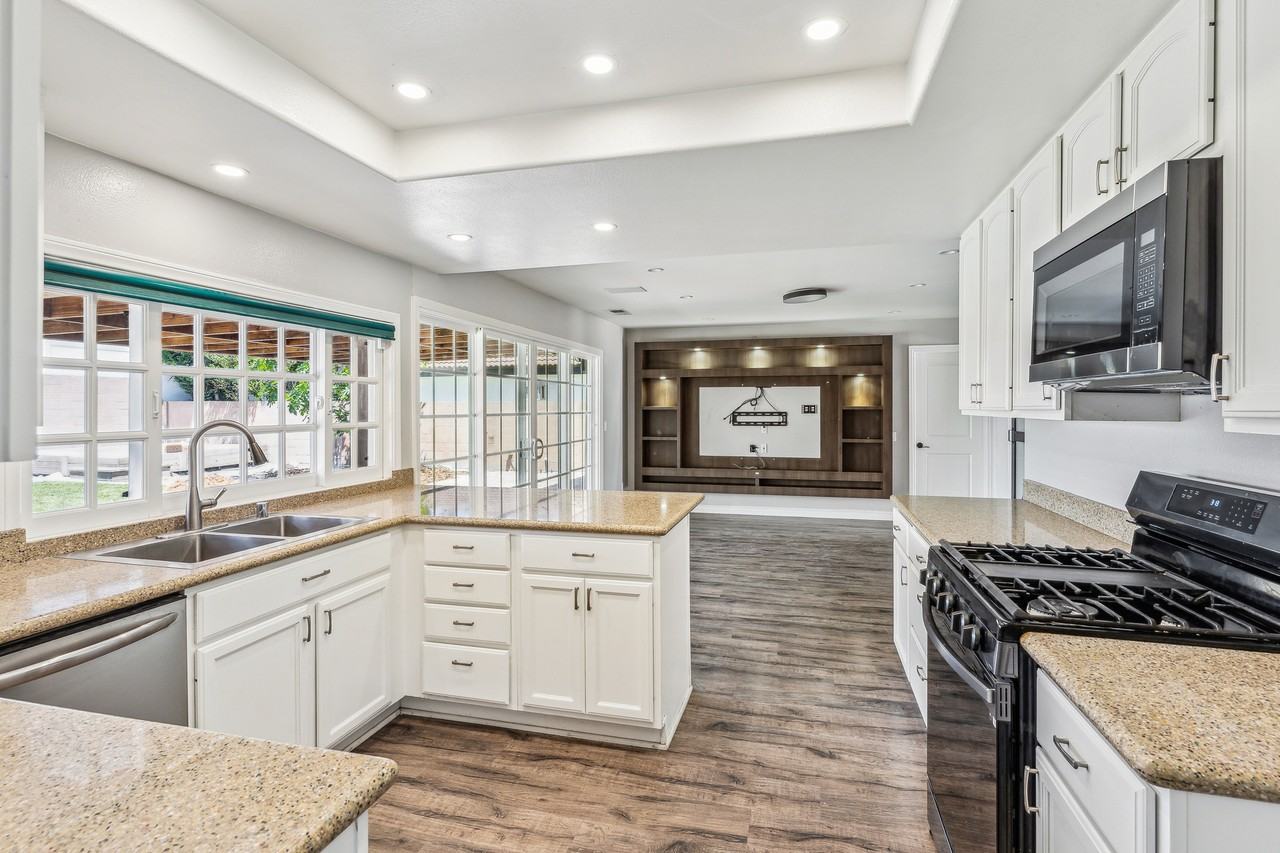 17135 Buttonwood St #NA - Photo 5 of 20