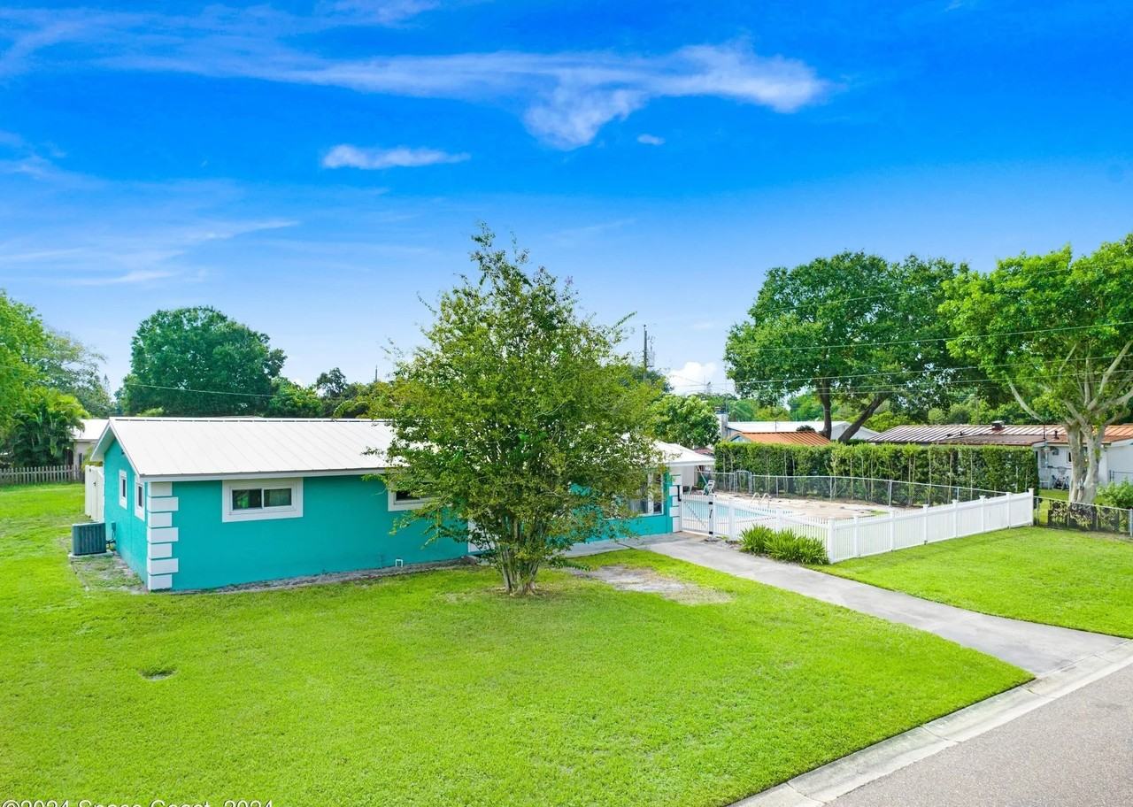 4189 Hammock Dr #NA - Photo 3 of 19