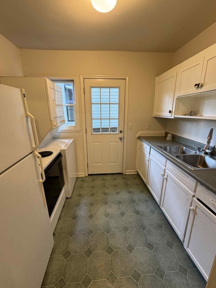 2310 White Ave #A - Photo 7 of 9