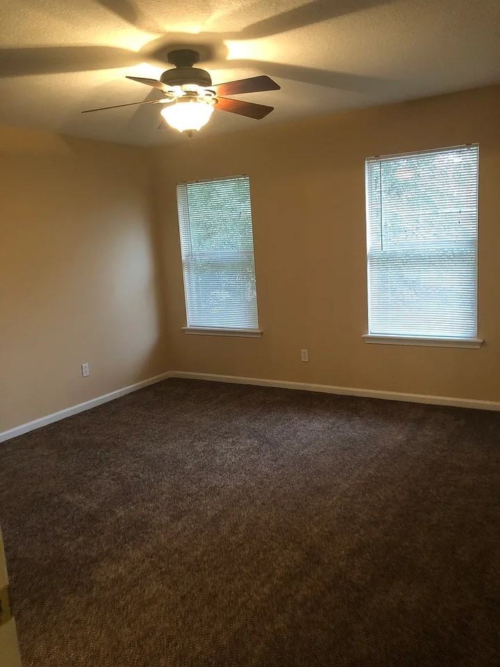 609 Southbranch Dr #609 - Photo 4 of 16