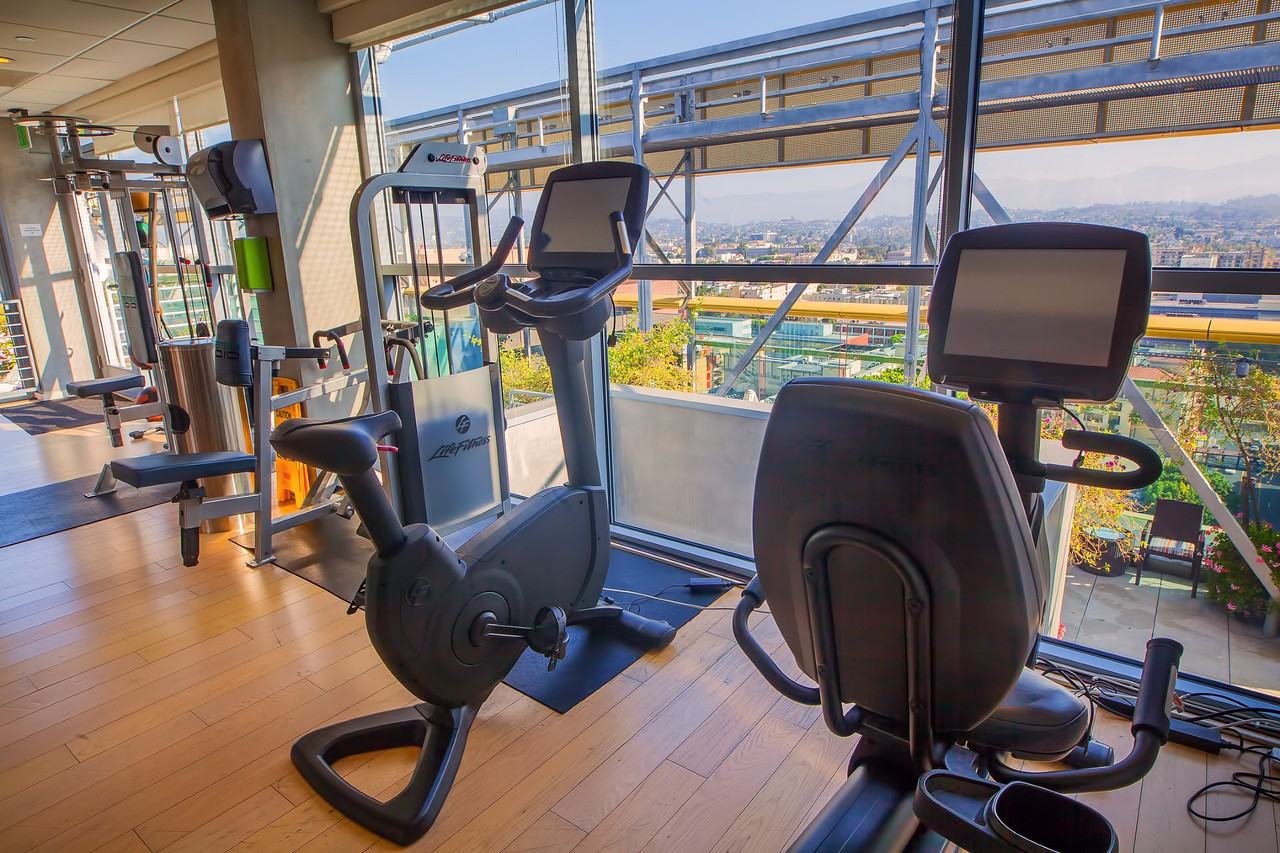 1010 Wilshire Blvd - Photo 4 of 39