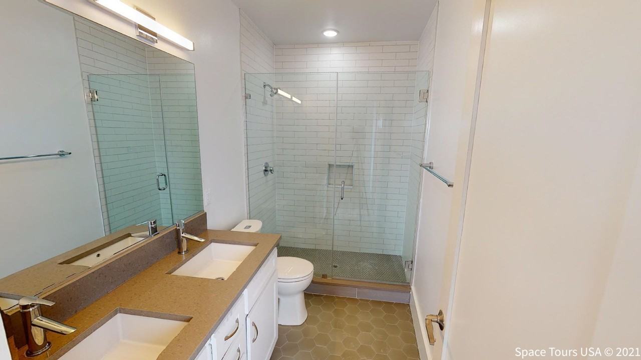 917 Sheridan St Nw #402 - Photo 4 of 13