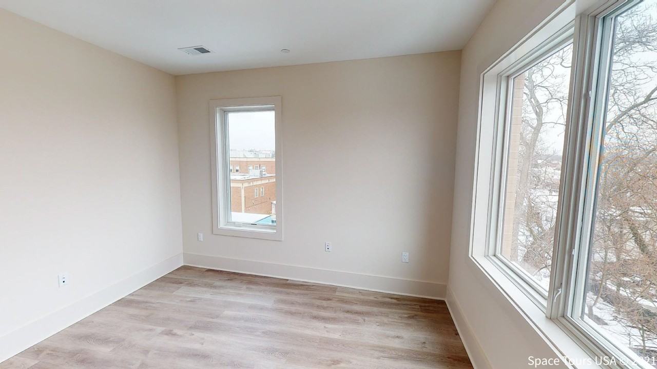 917 Sheridan St Nw #402 - Photo 7 of 13