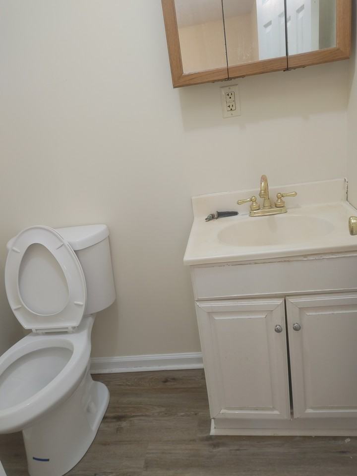 462 Bussey Ave #A - Photo 7 of 12
