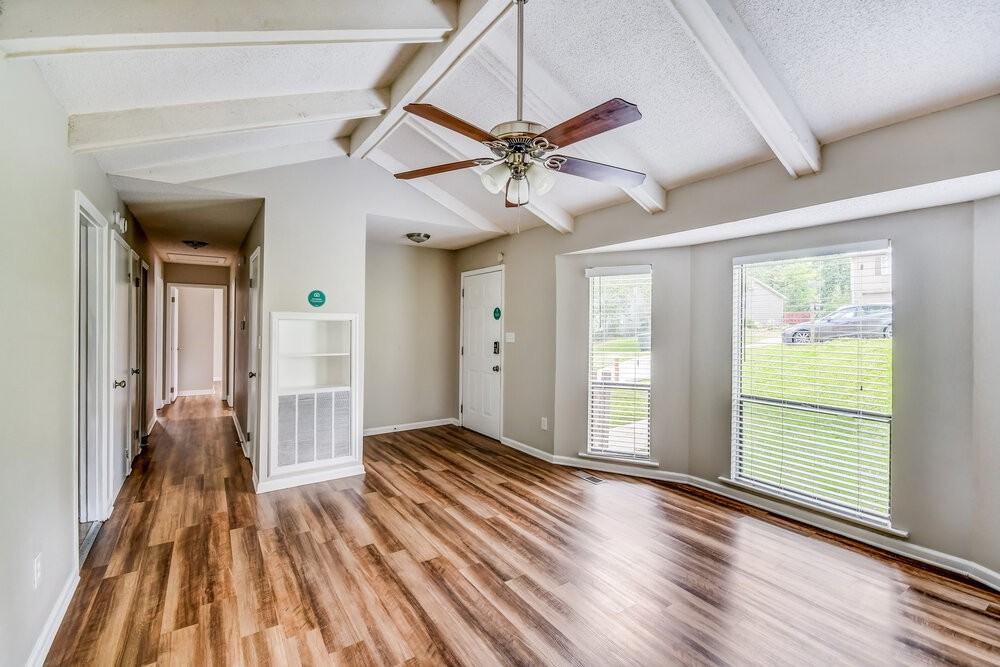 1121 Sunscape Cir - Photo 6 of 17