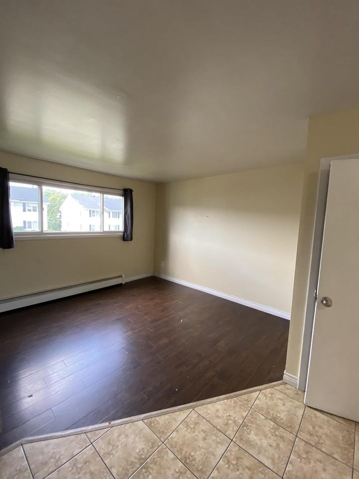 60 Kendra St #4 - Photo 2 of 8