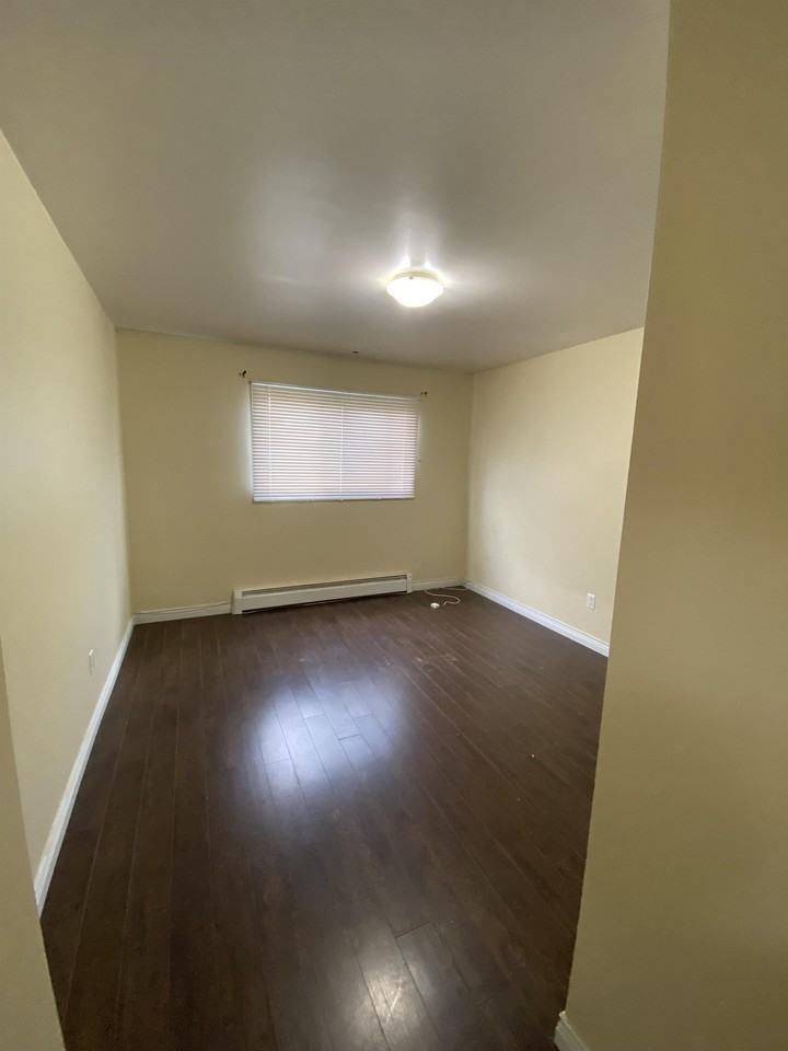 60 Kendra St #4 - Photo 3 of 8