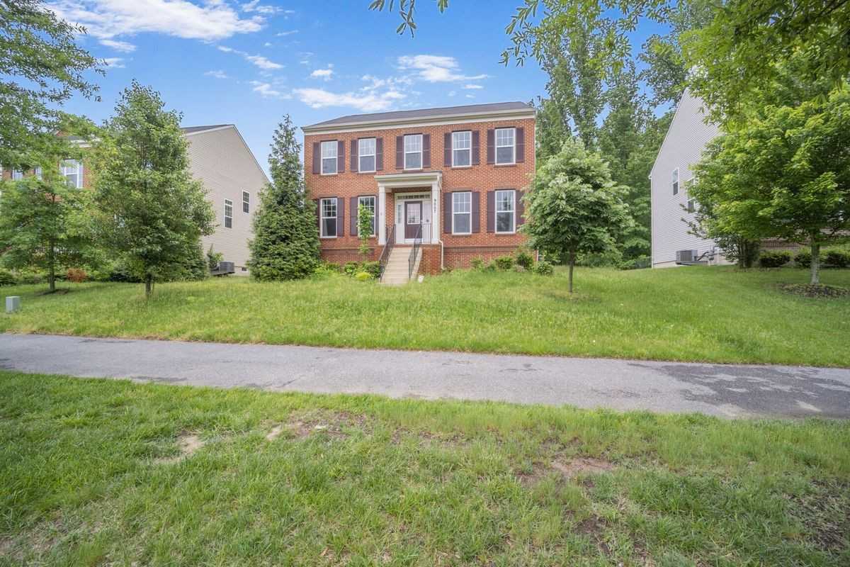 9007 Central Park Dr - Photo 2 of 43