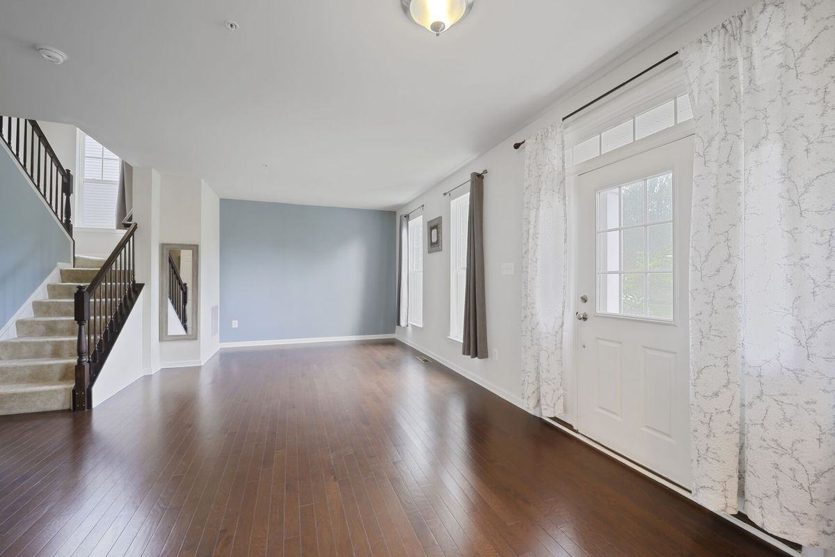 9007 Central Park Dr - Photo 7 of 43